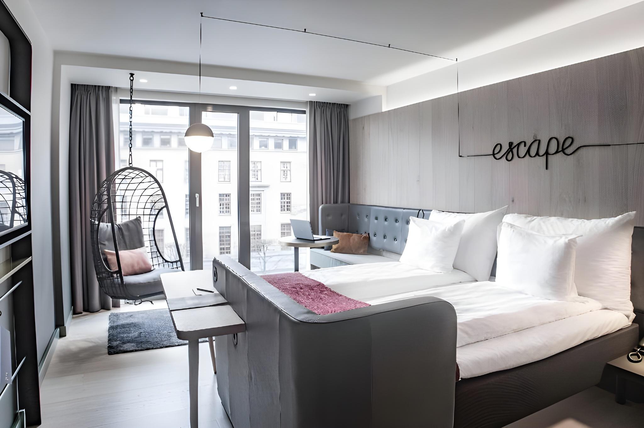 Room, Large