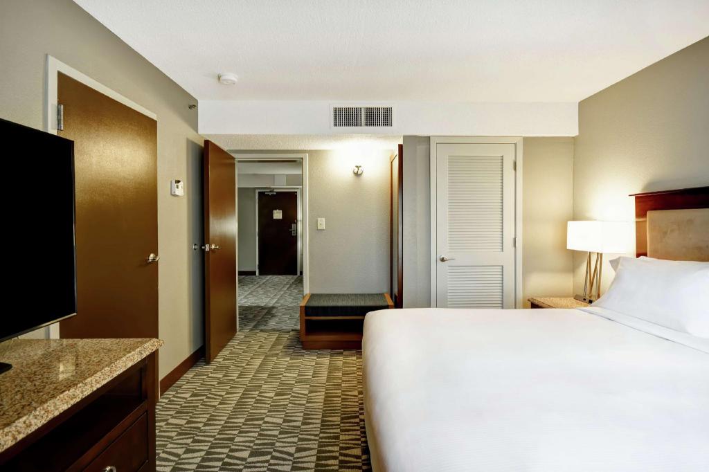 PRESIDENTIAL, SUITE, KING BED, JETTED TUB