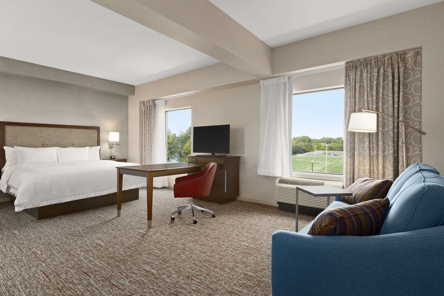 Studio, Suite, King Bed, Water View