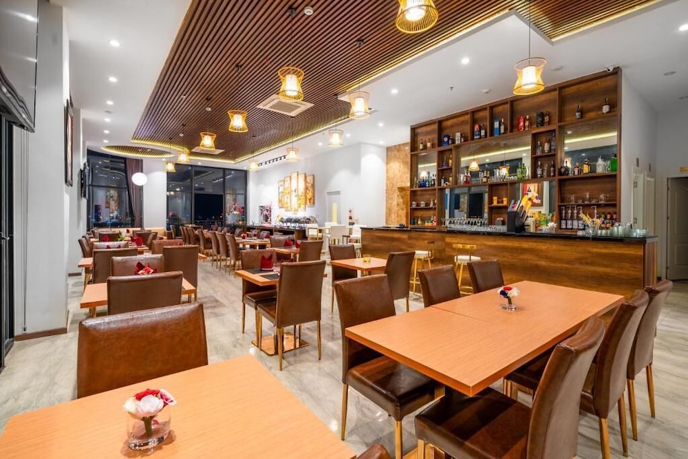 RHM Luxury Hotel And Suite 43/53
