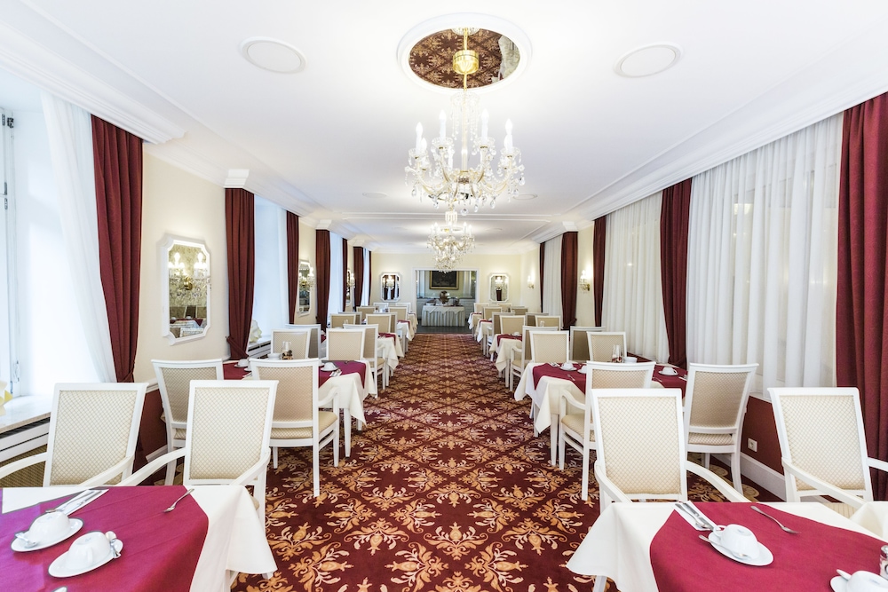 Heliopark Bad Hotel zum Hirsch 51/55