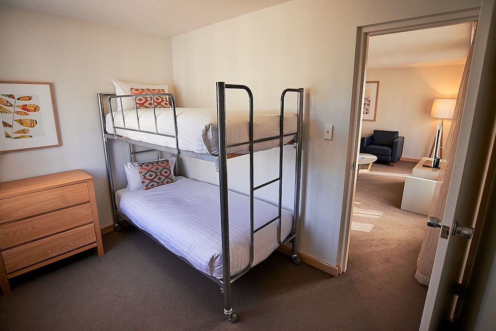 4 Rooms, Suite, King Bed, Bunk Bed