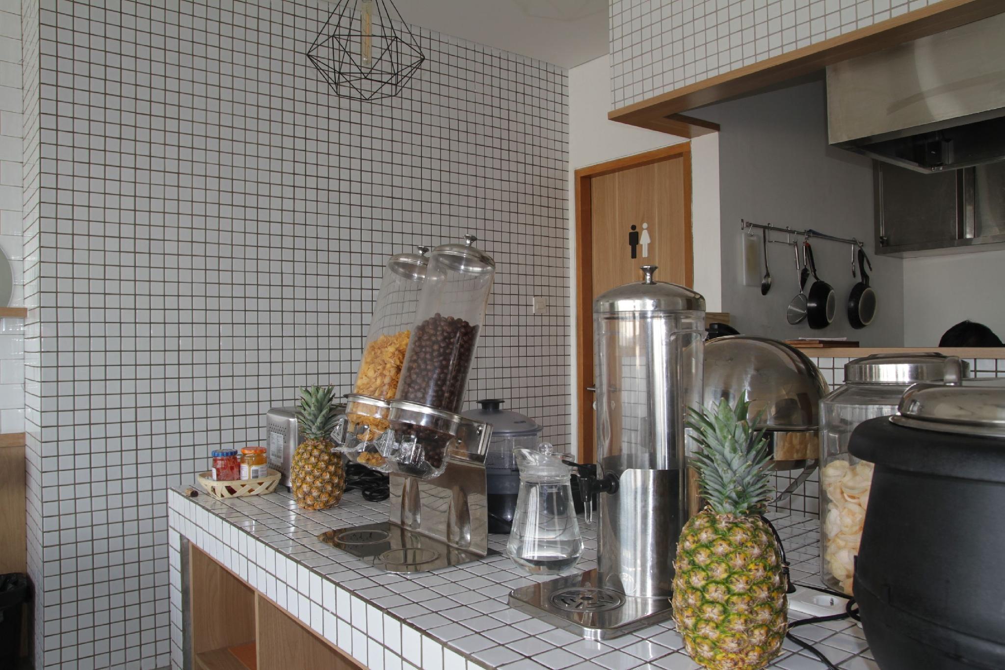Casa Living Senayan 50/53