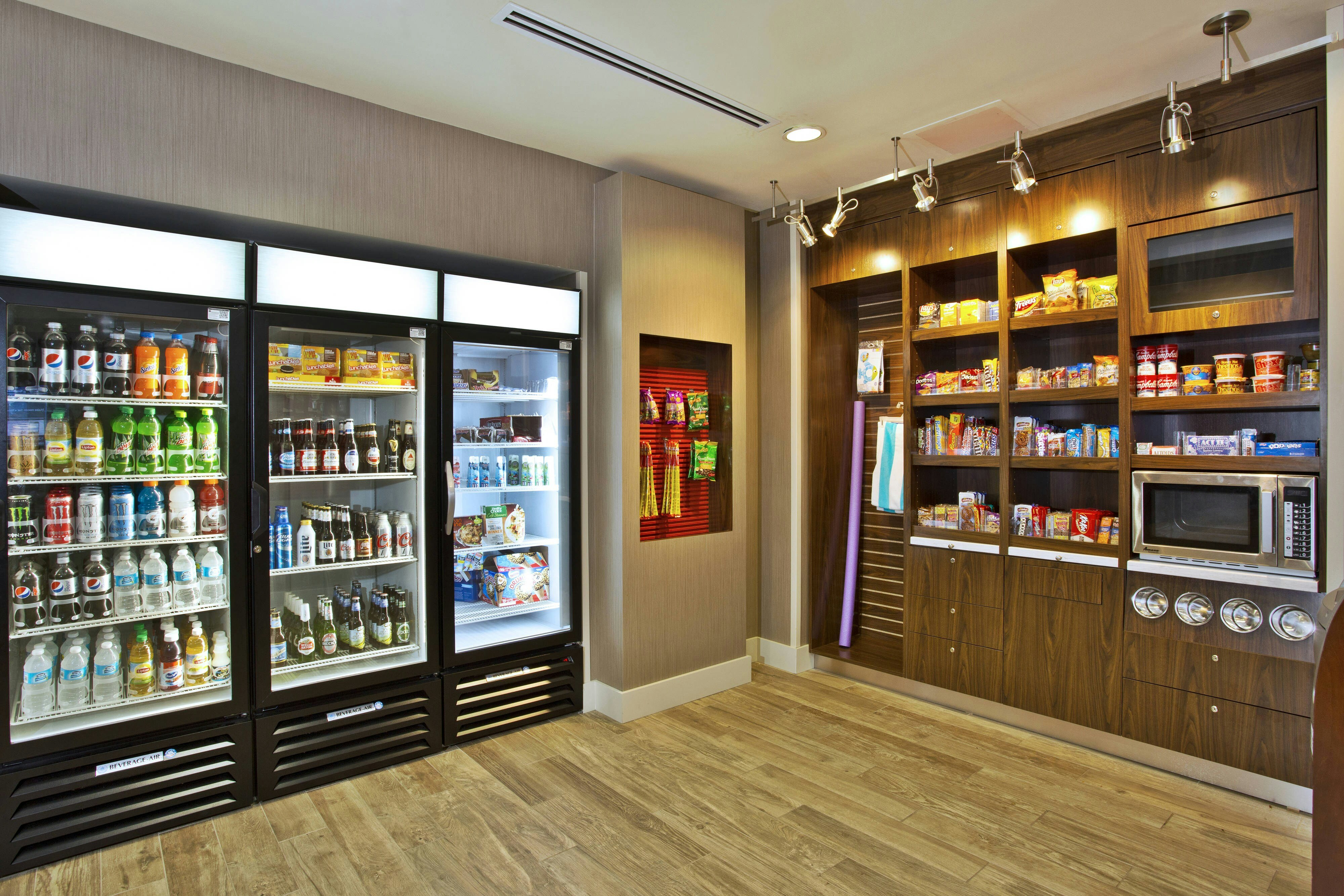 Courtyard By Marriott Gulfport Beachfront 32/45
