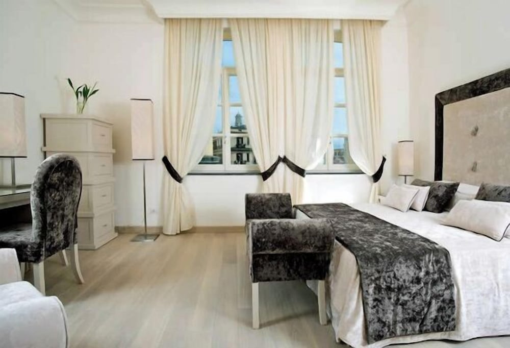 Albergo Palazzo Decumani 15/21