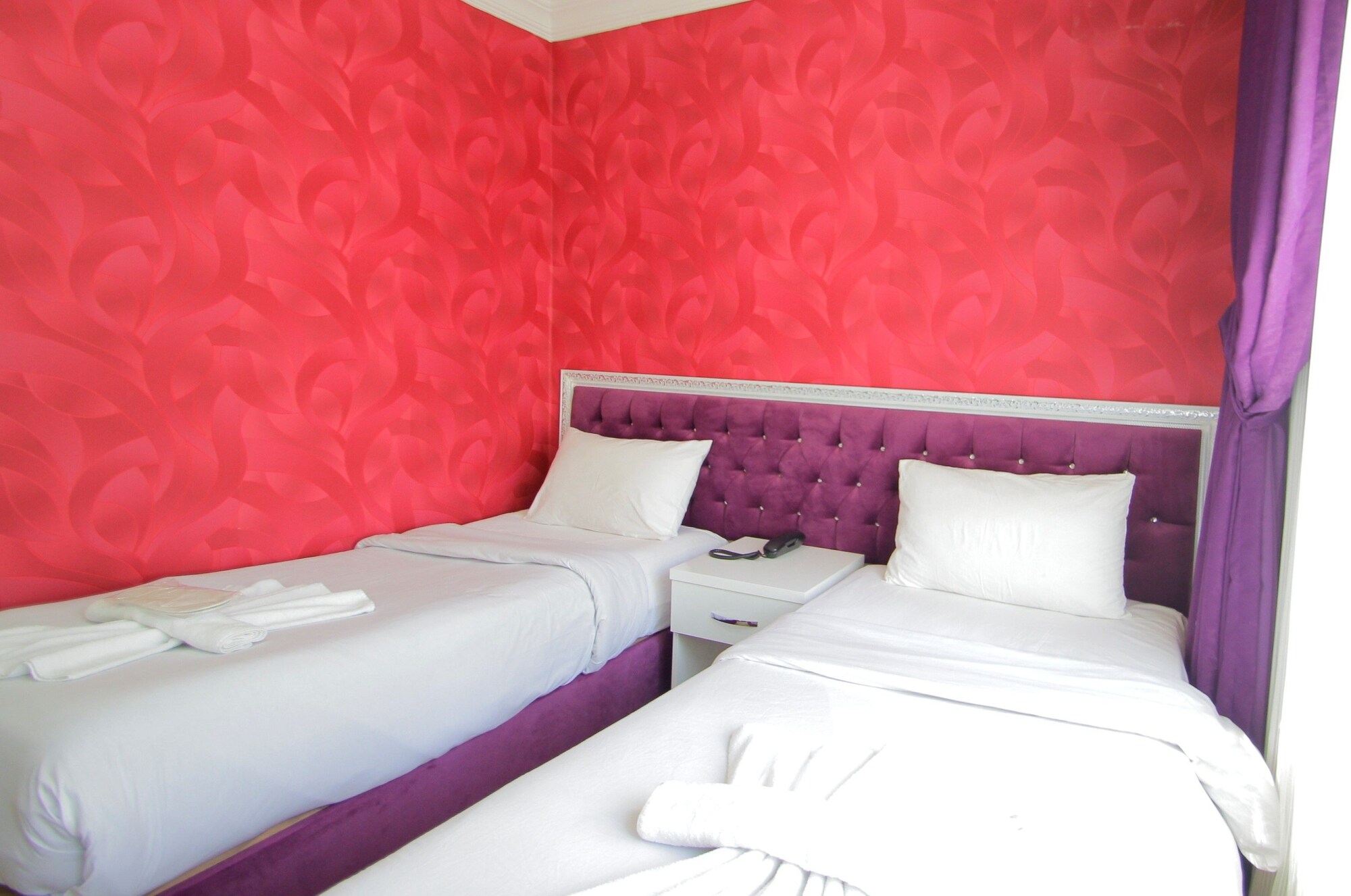 BASIC, DOUBLE BED, CITY VIEW