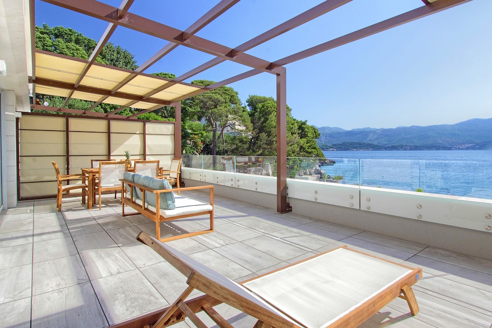 Kalamota Beach House 25/68