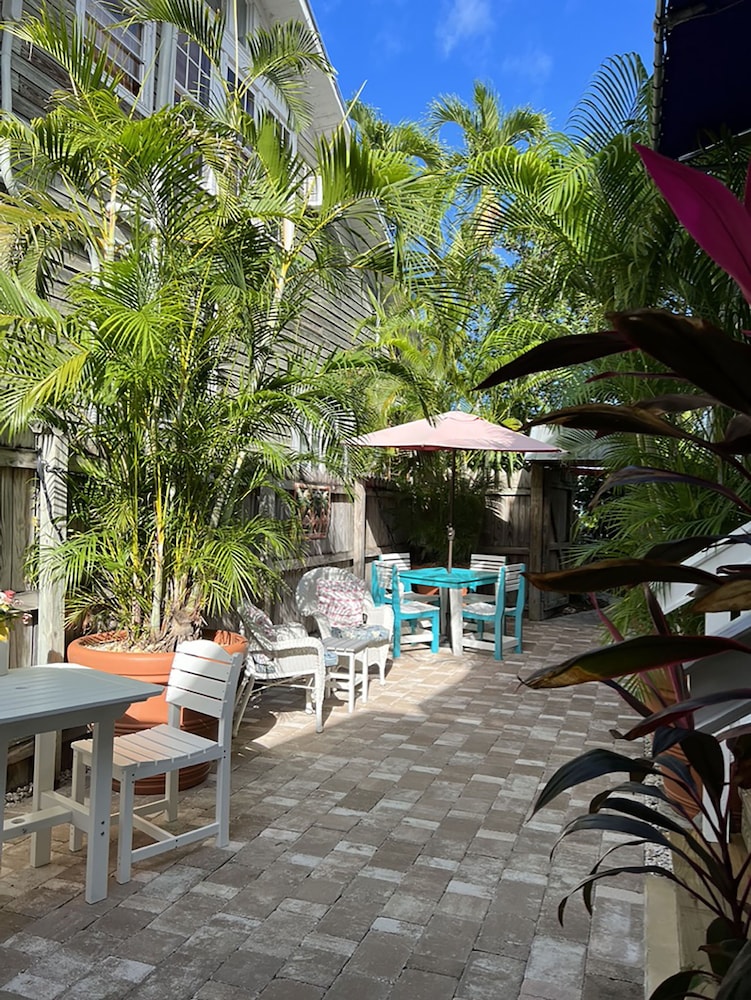 The Grand Guesthouse 50/67