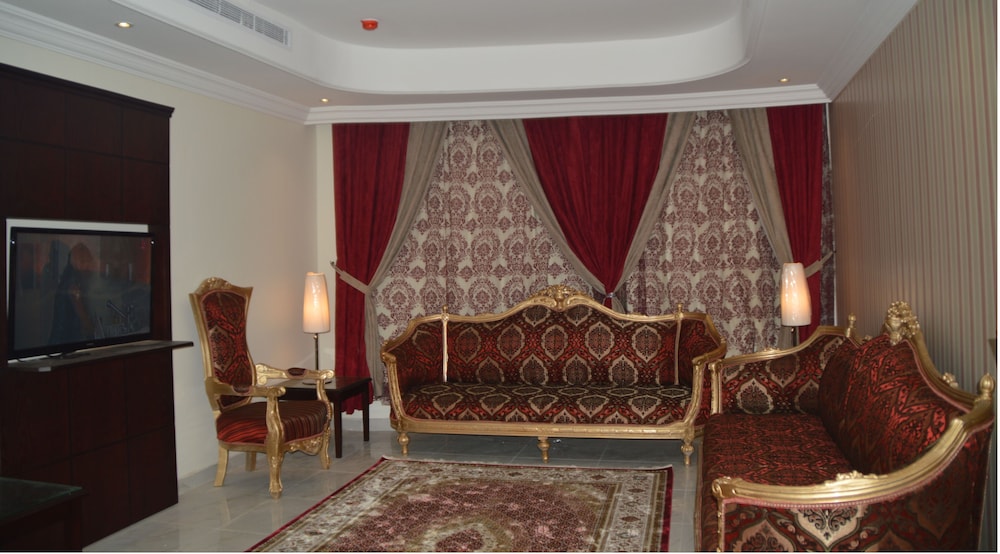 Julanar Alsharq Suites 6/44
