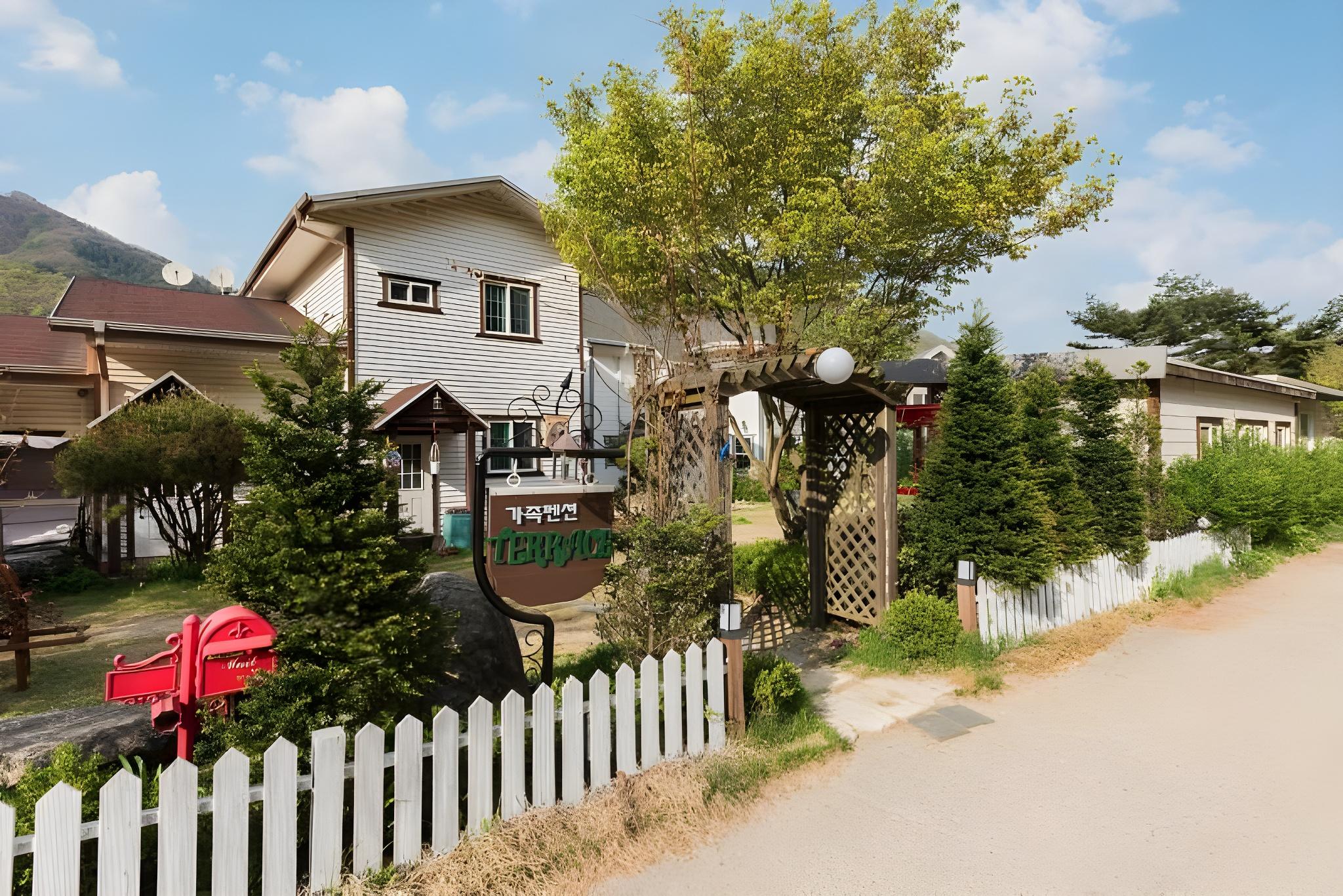 Gapyeong Terrace Pension 2/22