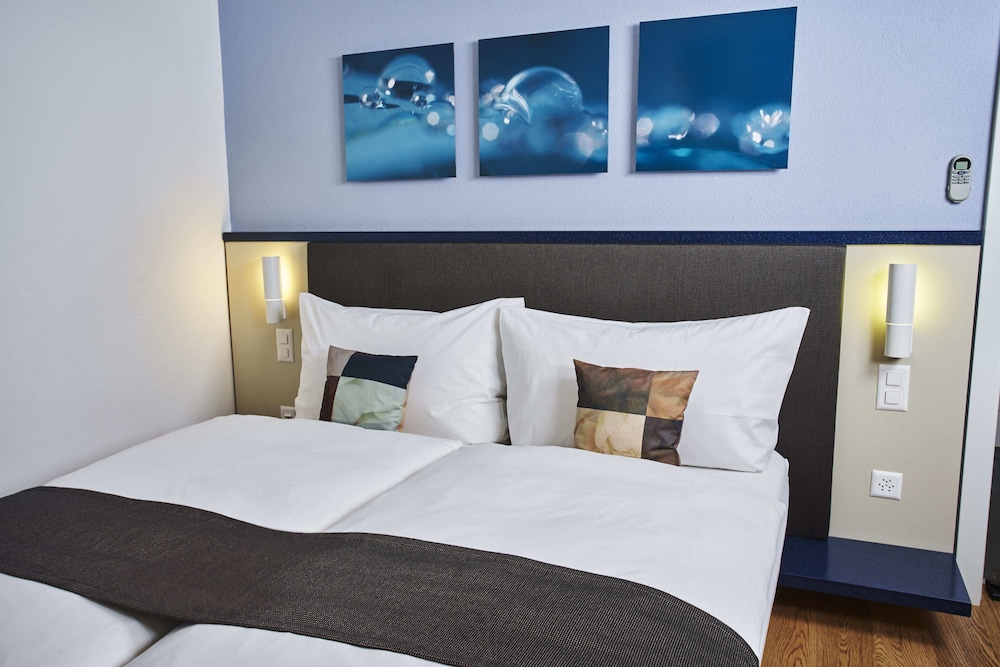 Bristol Hotel Zurich 34/50