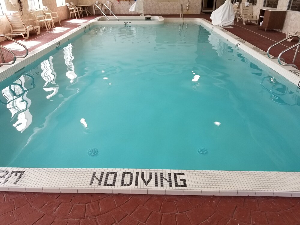 HOLIDAY INN EXPRESS BIRCH RUN(FRANKENMUTH AREA) 31/50