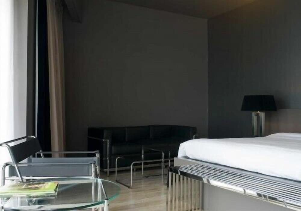 Hotel Recour 48/50