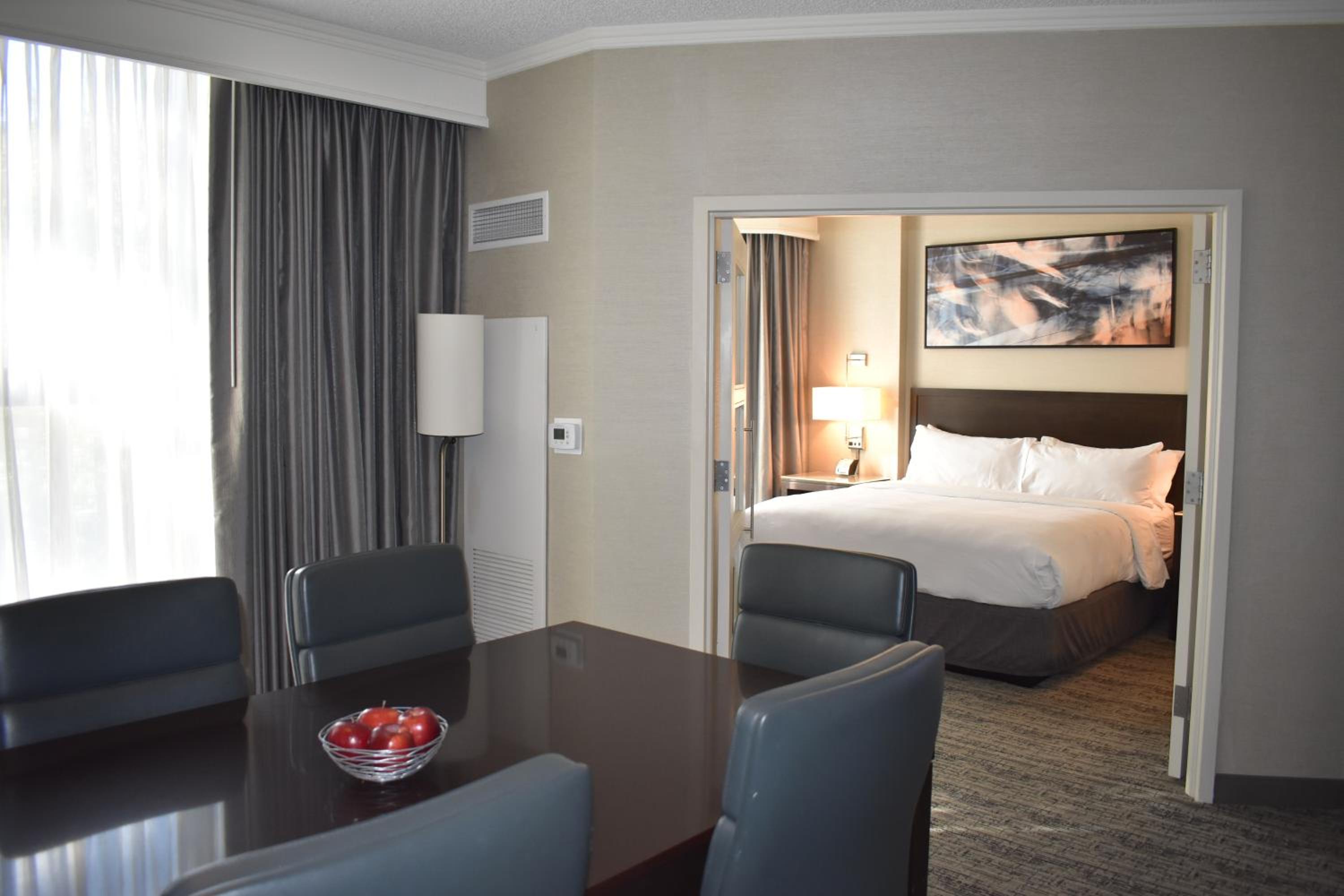 1 Bedroom, Conference, Suite, King Bed, Sofa