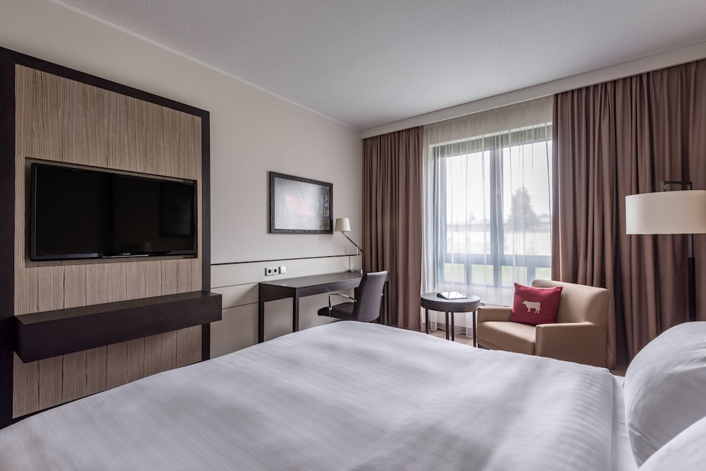 Munich Airport Marriott Hotel 15/80