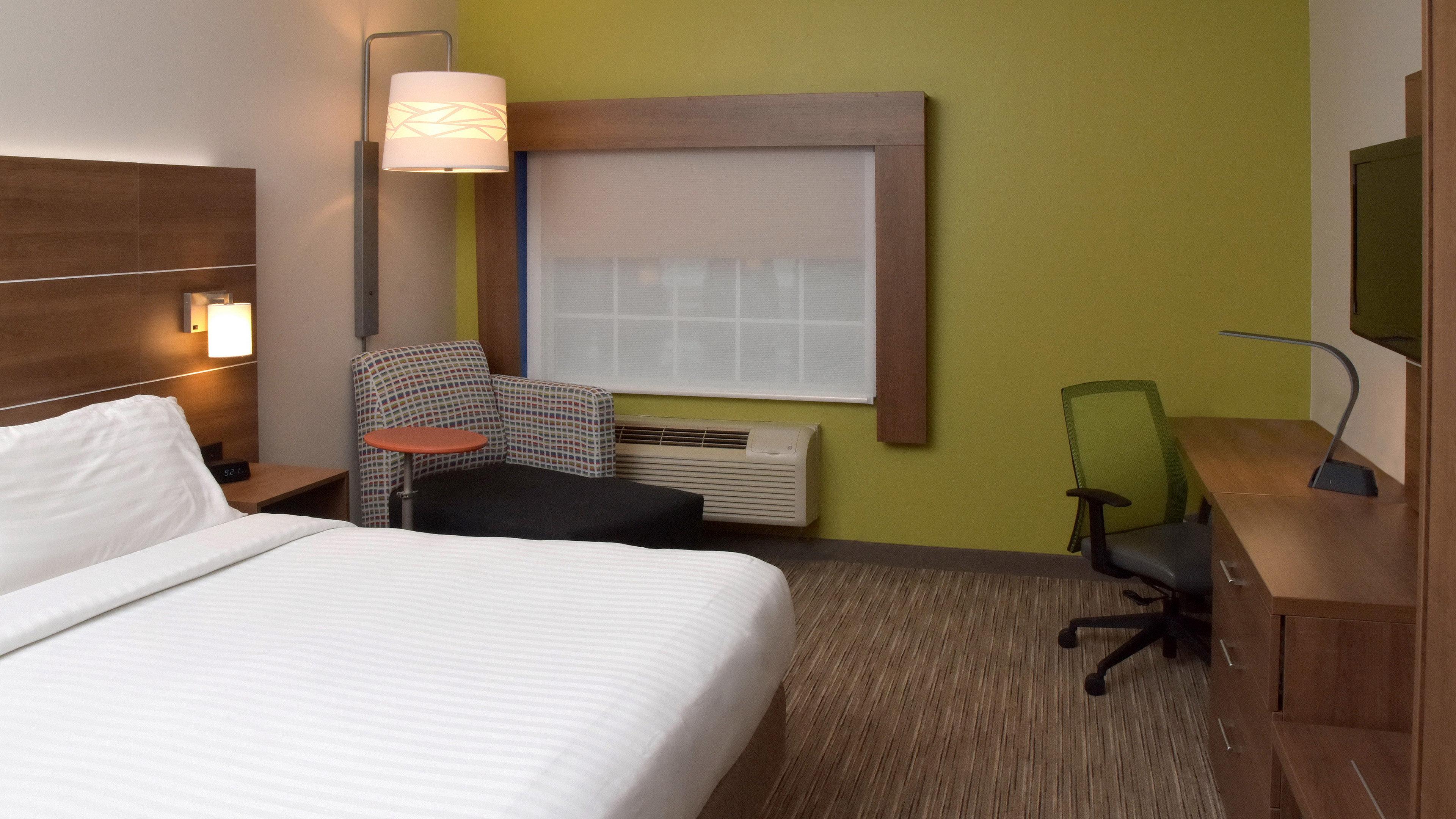غرفة بسرير كينج، Holiday Inn Express Mount Pleasant Scottdale 3/3