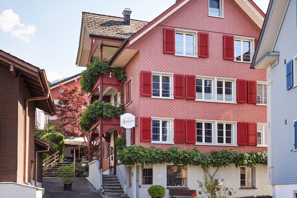 Boutique Hotel Schluessel 2/42