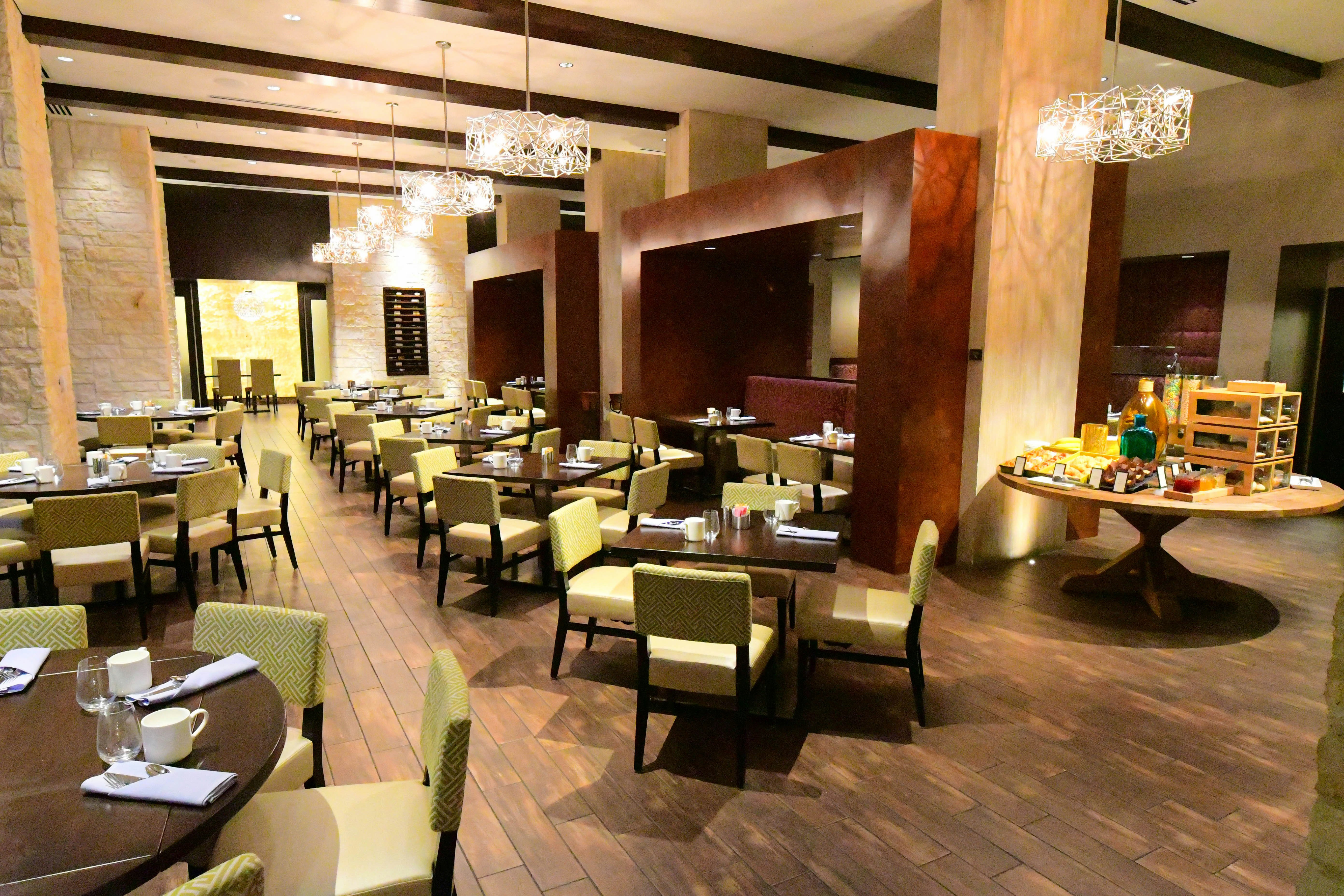 HILTON DALLAS/PLANO GRANITE PARK 65/88