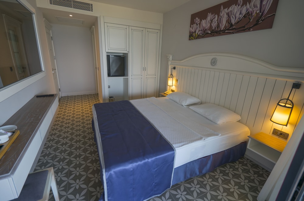 Marmaris Natalie S Beach Hotel 11/60