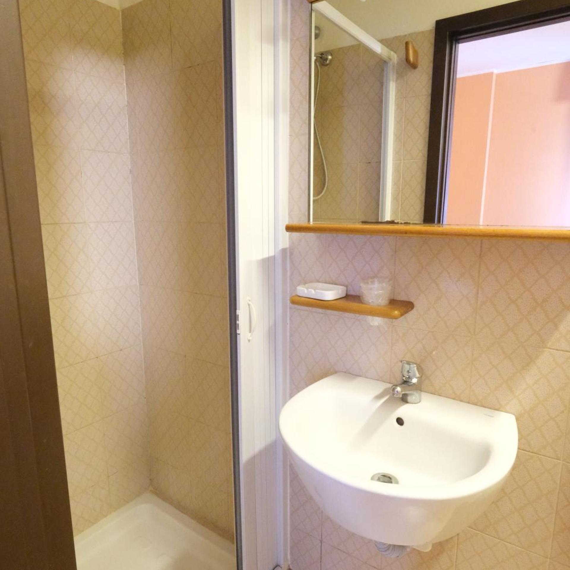Economy, Double Bed, Hotel Lugano 4/5