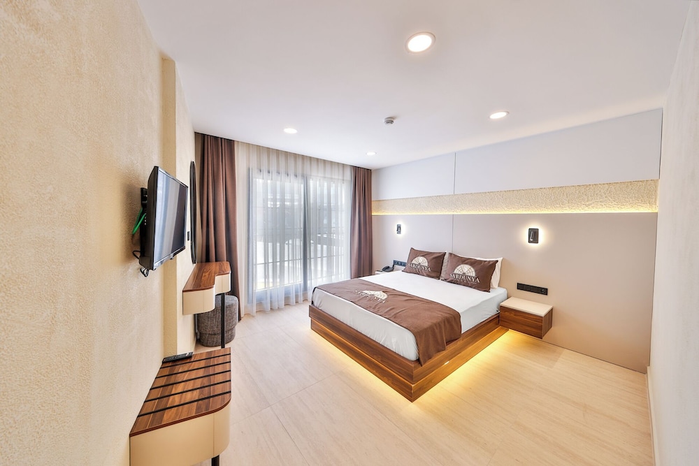 Sardunya Otel 31/50