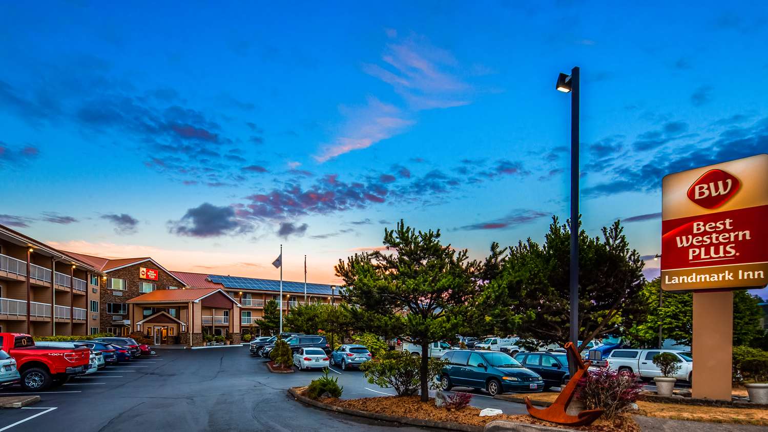 Best Western Plus Landmark Inn 34/34