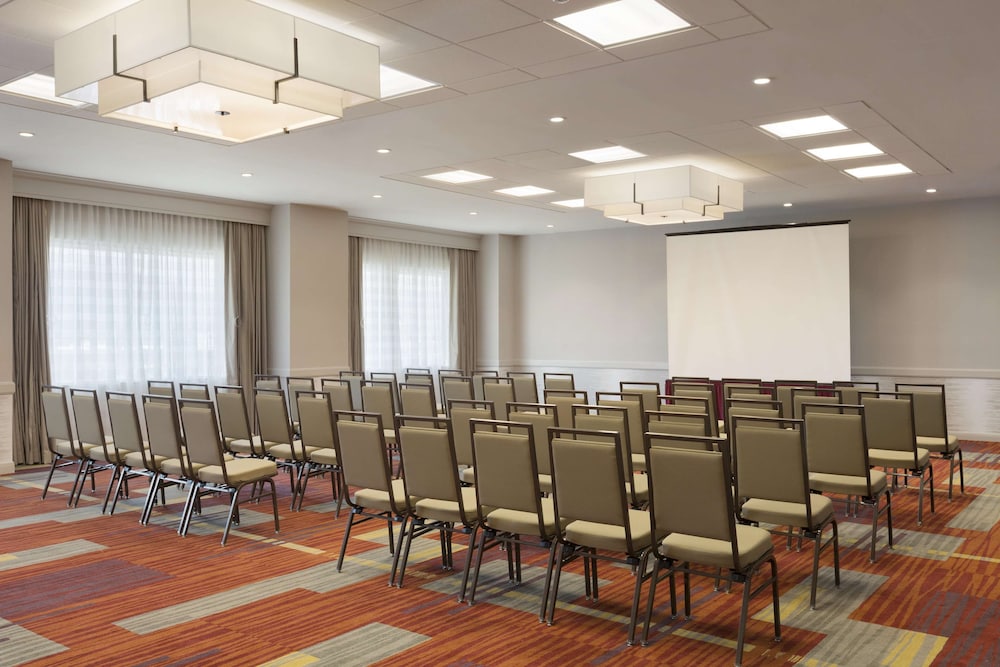 Embassy Suites by Hilton El Paso 46/49