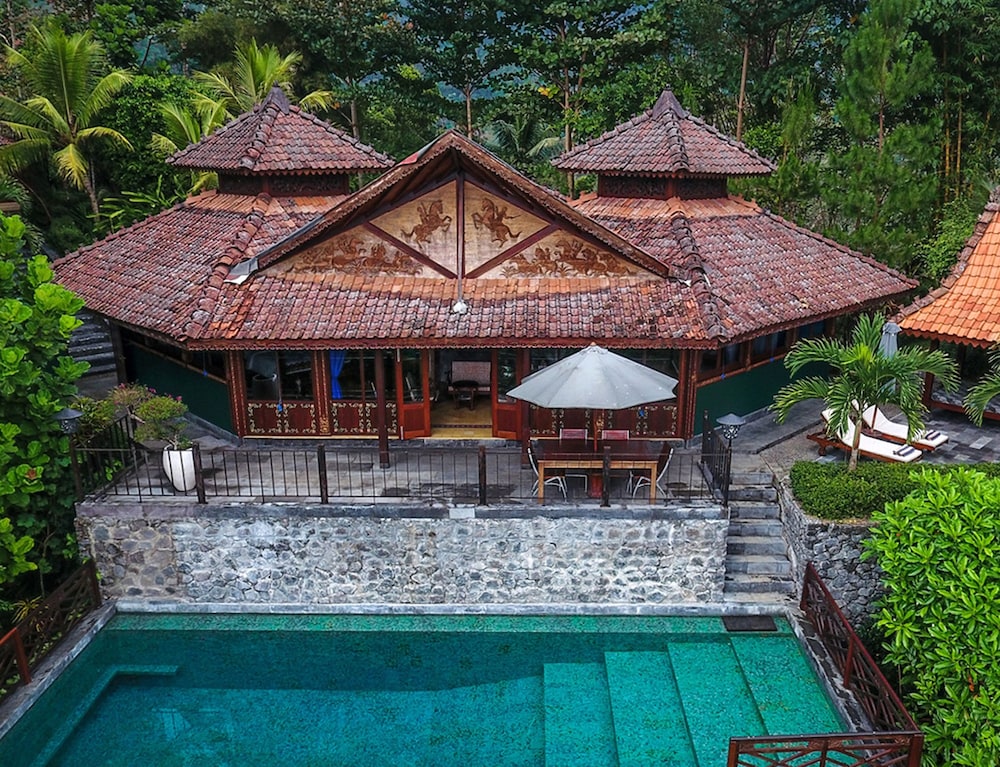 Villa Borobudur Resort 50/83