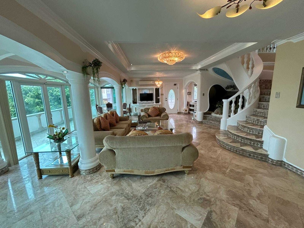 Monaco Suites De Boracay 5/44