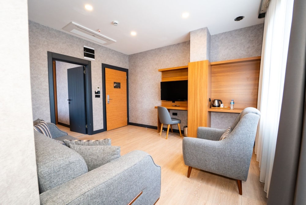 Educity Suit & Hotels 33/50