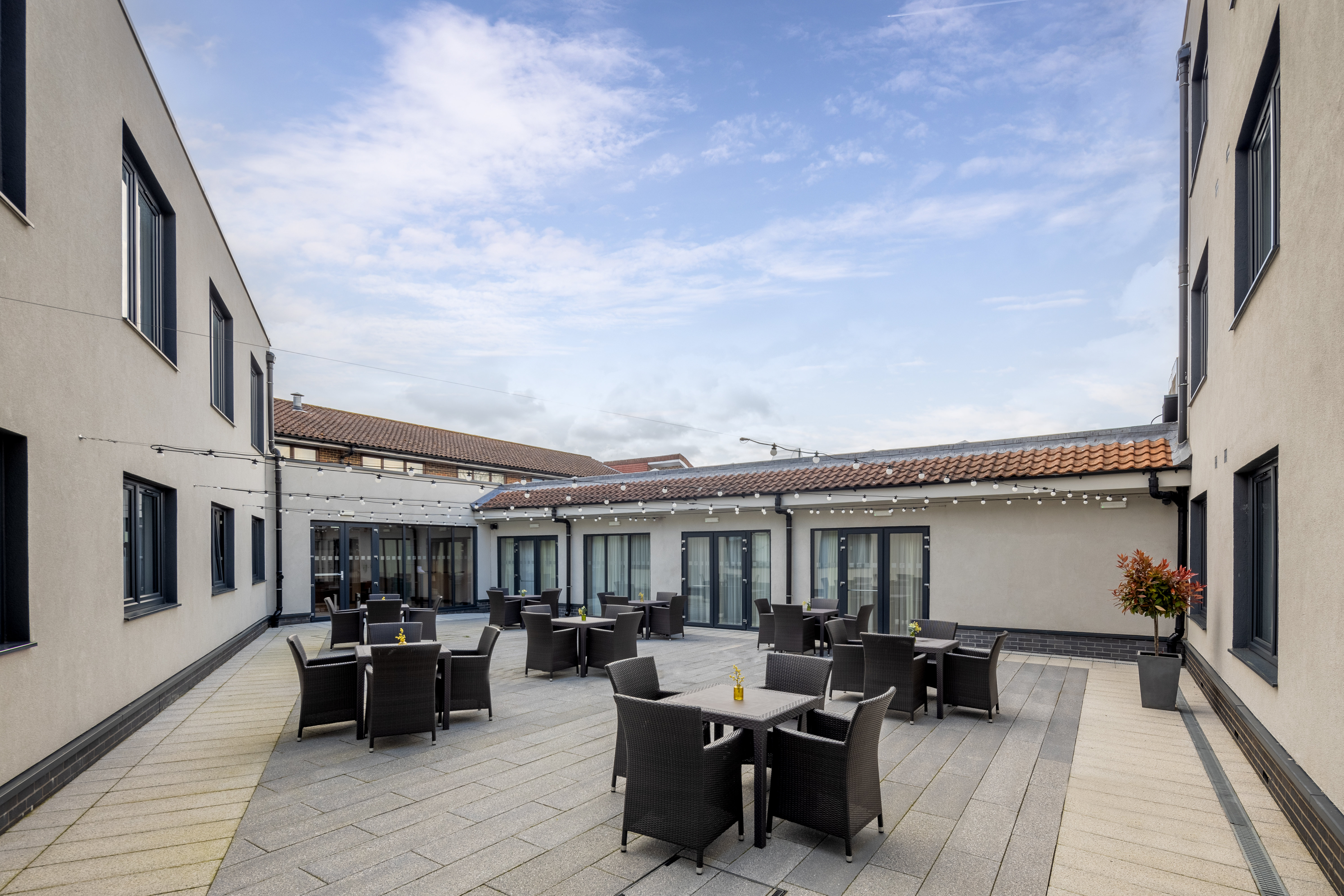 Holiday Inn London Gatwick Worth 49/50