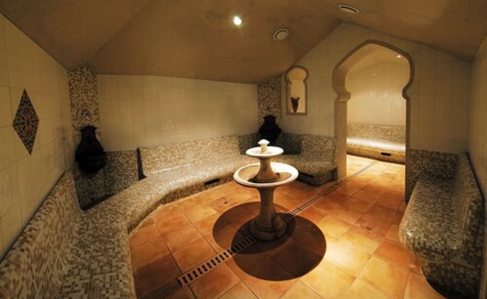 swimming pool spa