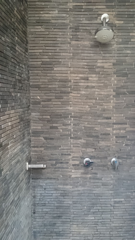 Ayom Suite 19/44