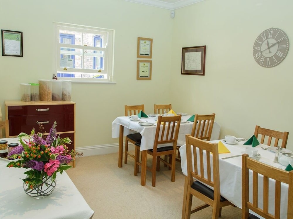 Newsham Grange Farm Bed and Breakfast 22/36