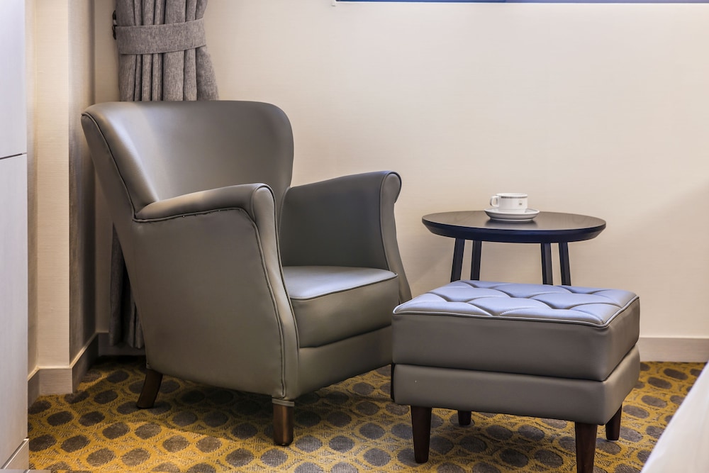 Hamilton Hotel 49/65