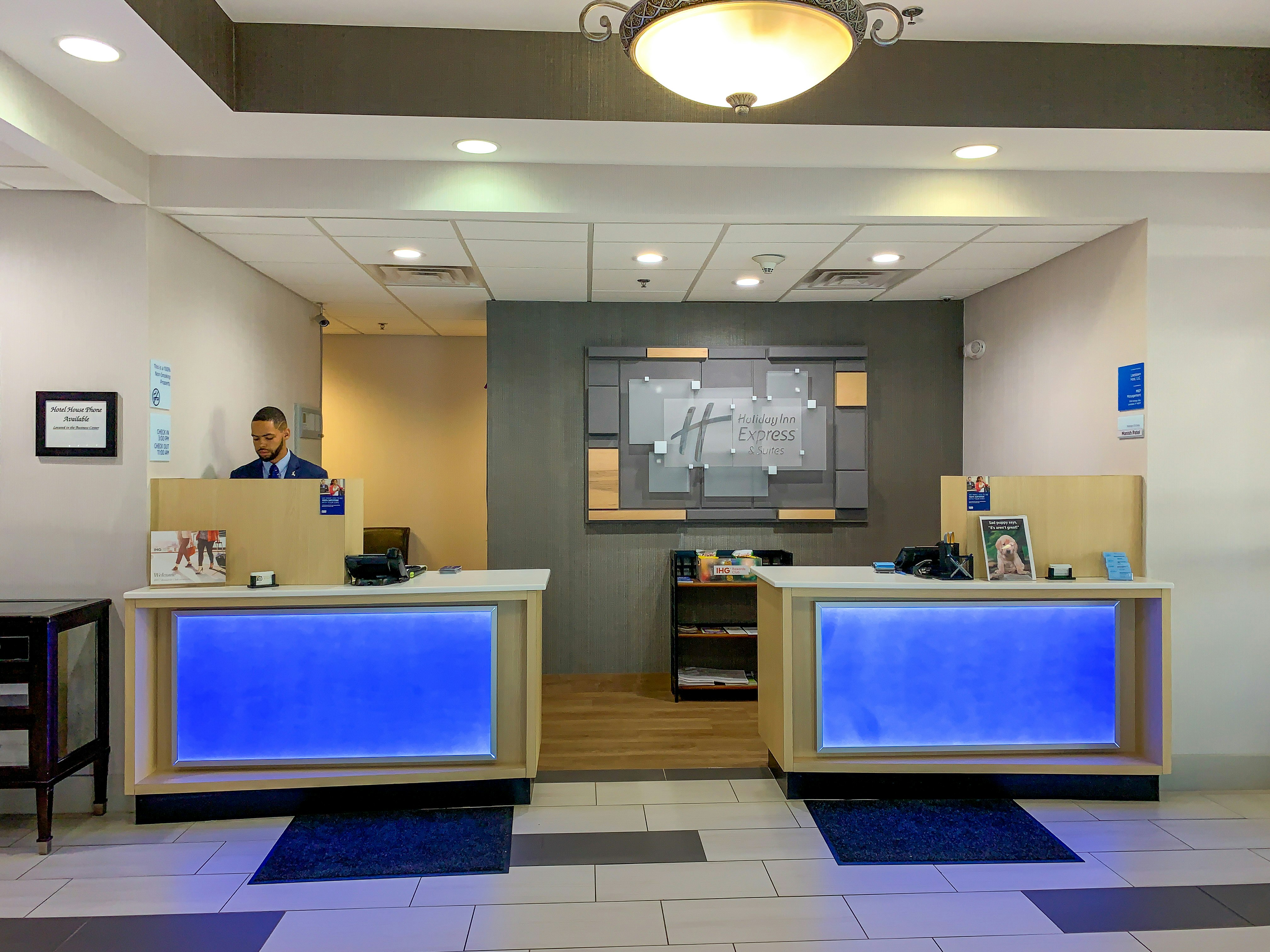 Holiday Inn Express & Suites Lexington Dtwn Area-Keenland 6/41