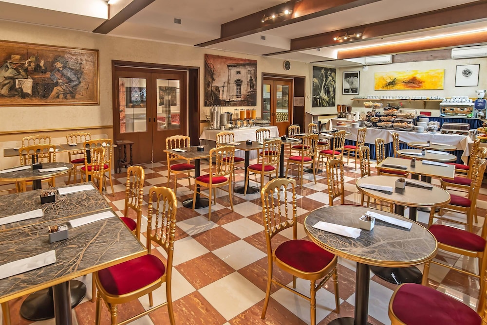 restaurant cafeteria