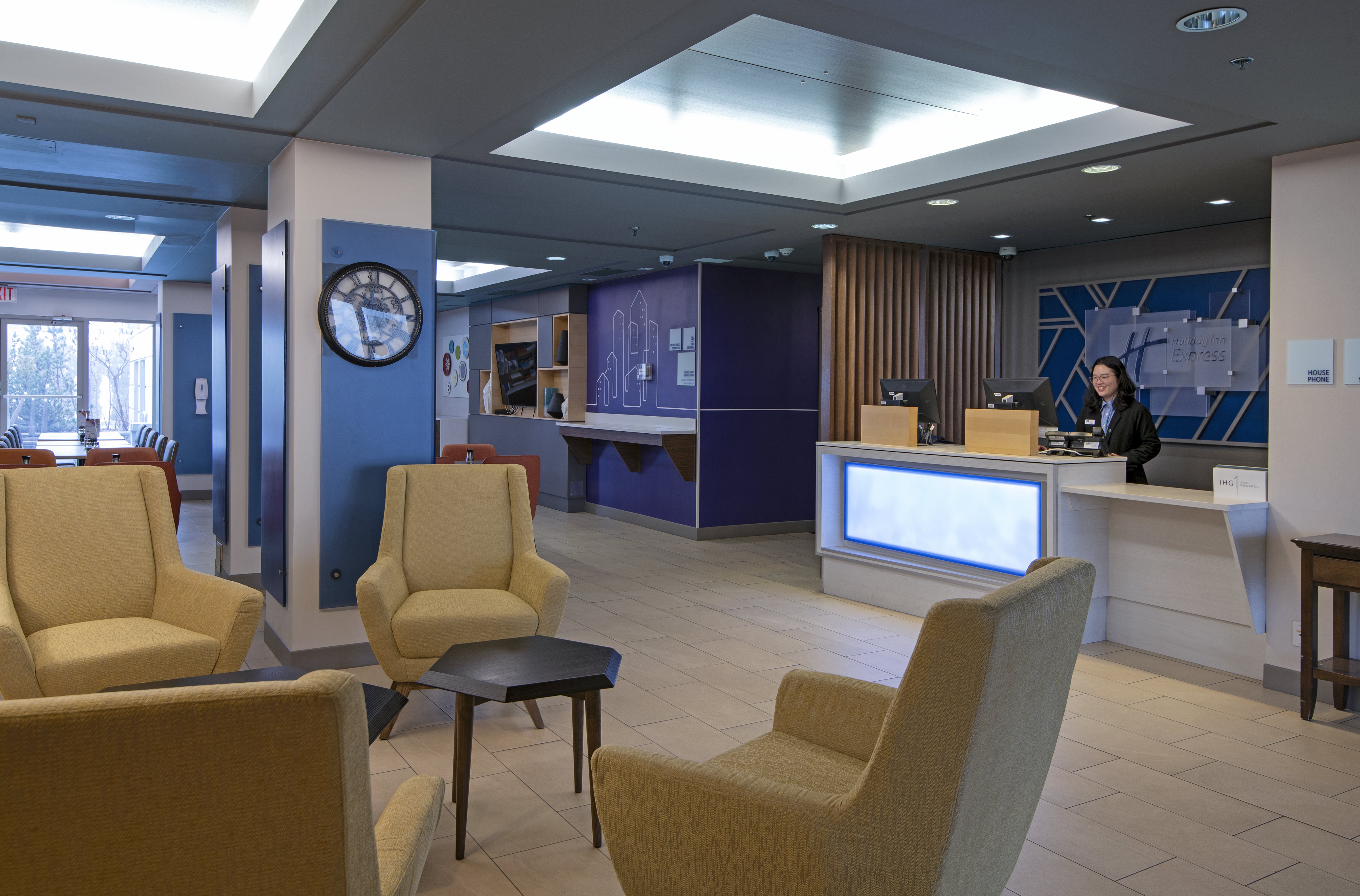 Holiday Inn Express Kamloops 11/74