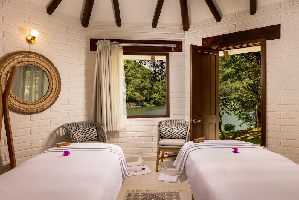 Sierra Lago Resort And Spa 28/57