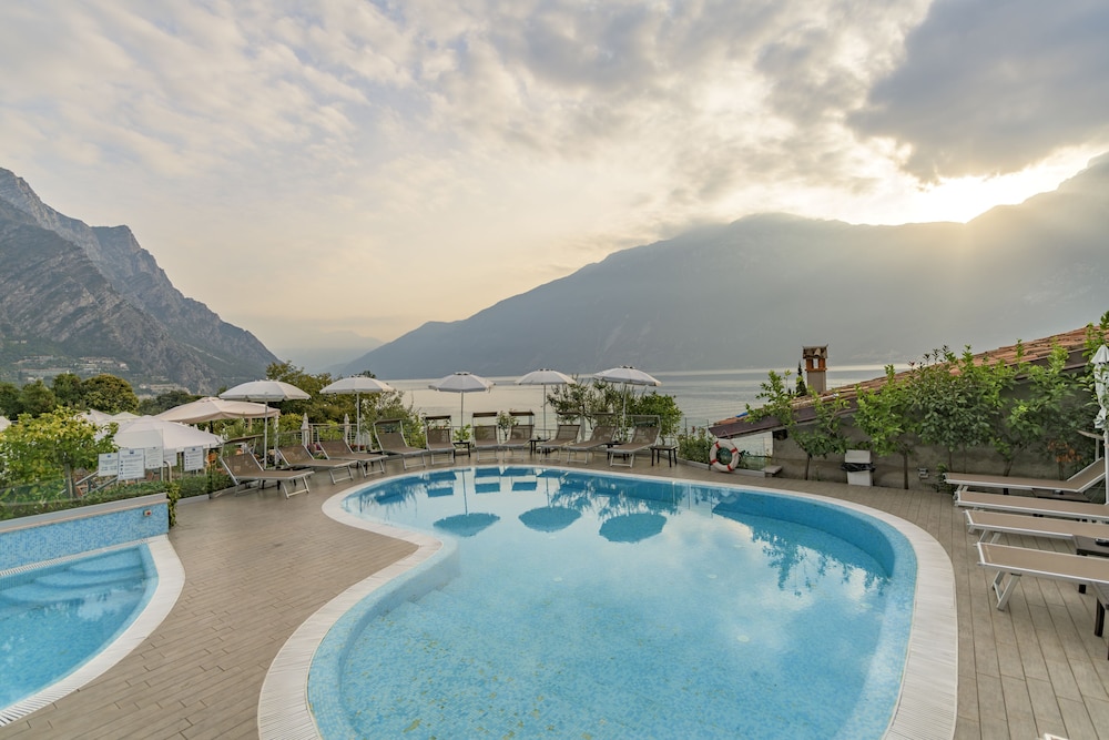 Garda Suite Hotel 22/26