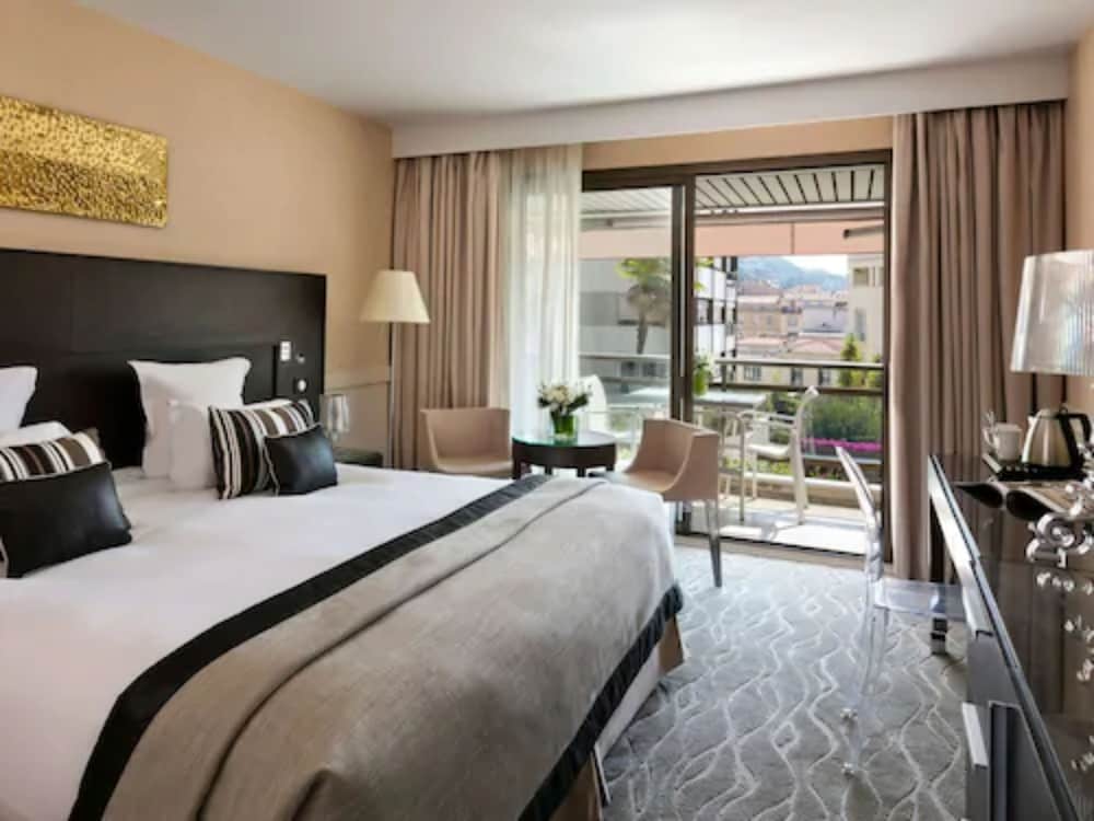 Hotel Barriere Le Gray D Albion Cannes 22/75