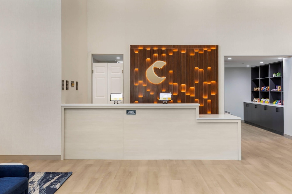 Comfort Suites Central Valley - Woodbury 11/52