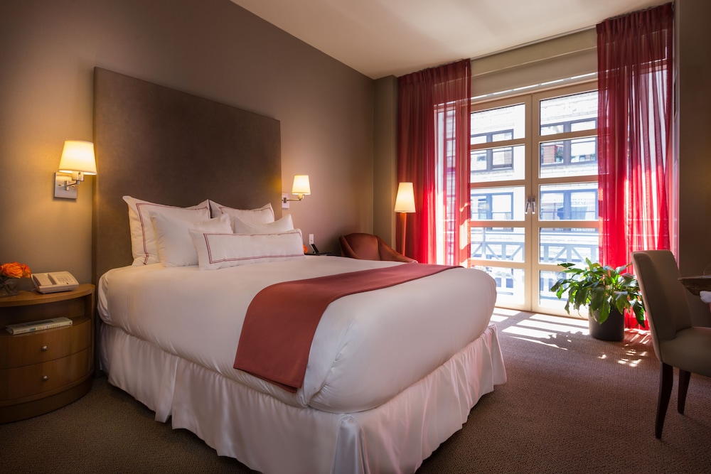 Hotel Giraffe 30/61