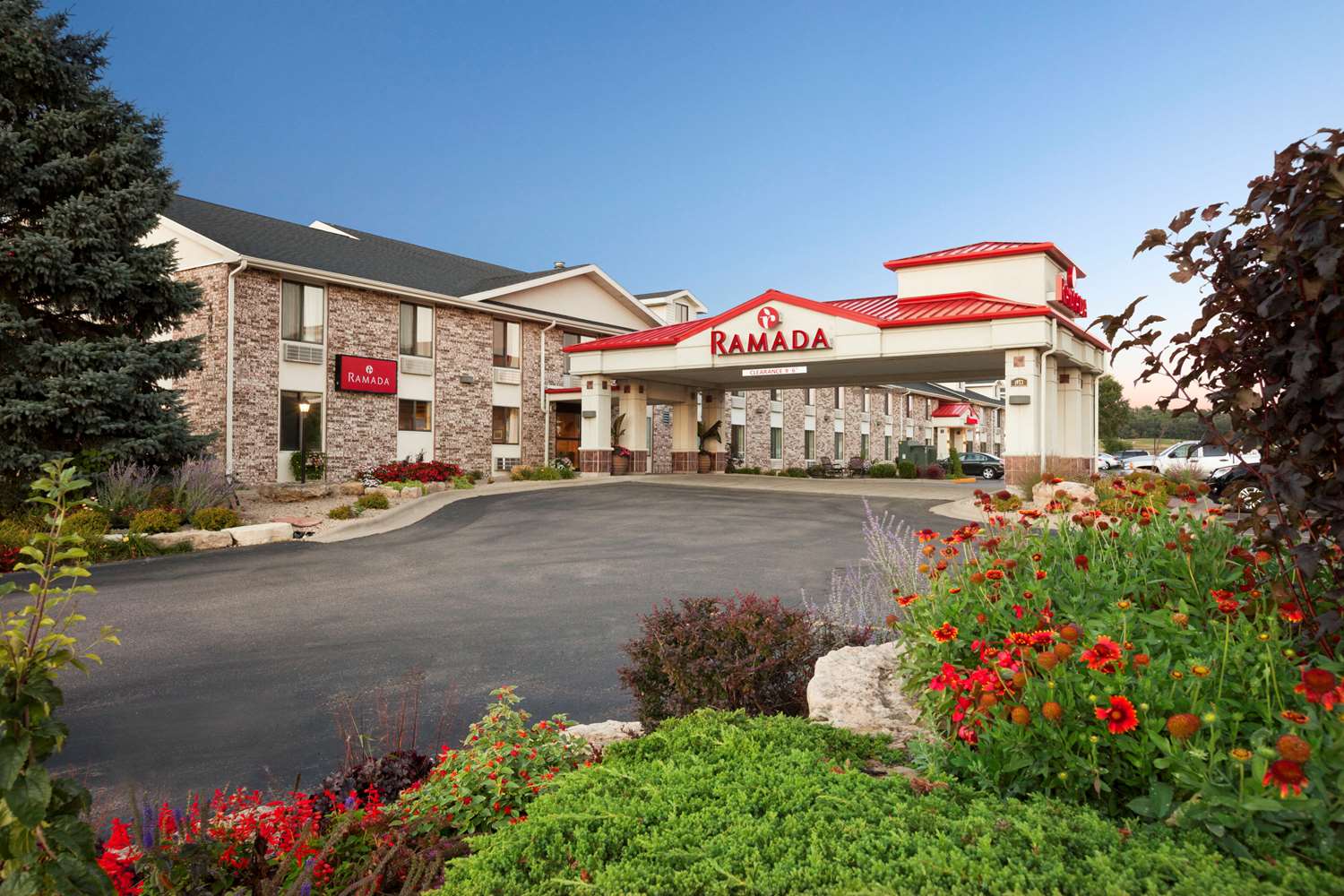 Ramada by Wyndham Wisconsin Dells 10/11