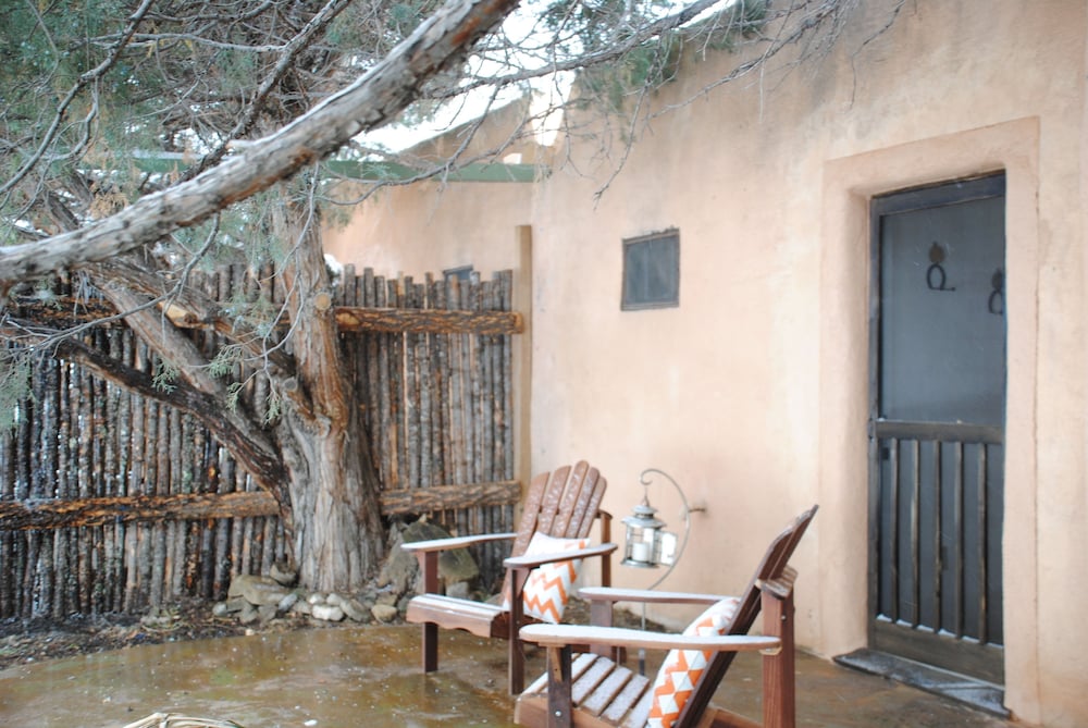 Old Taos Guesthouse Bed and Breakfast 38/69