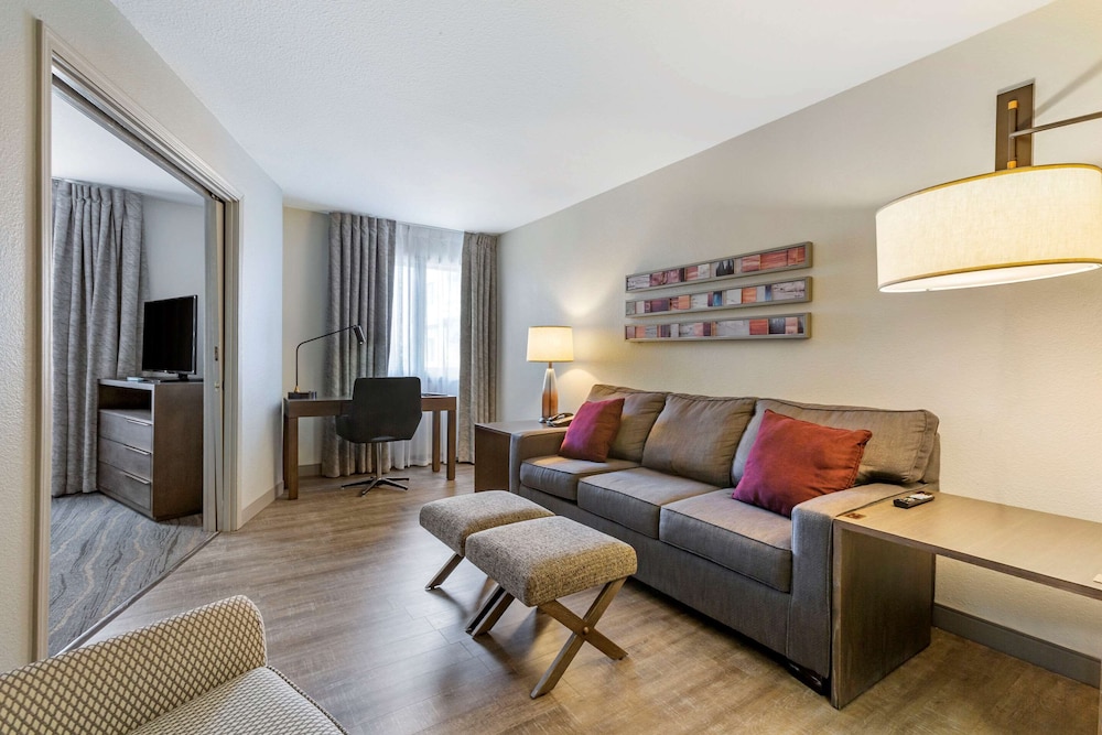 Windmill Suites Surprise - Phoenix, Ascend Hotel Collection 14/37