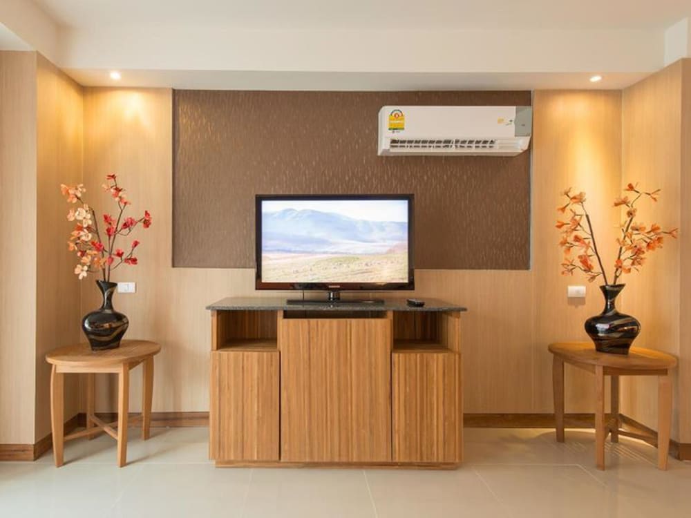 DYNASTY GRANDE HOTEL 6/45
