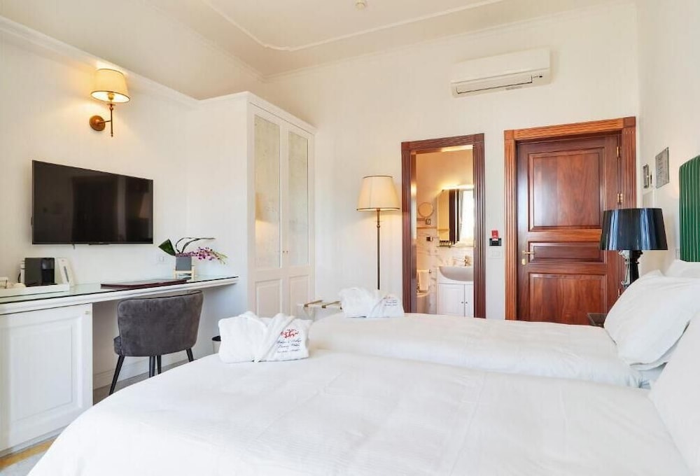 Fashion, Deluxe, Double Bed