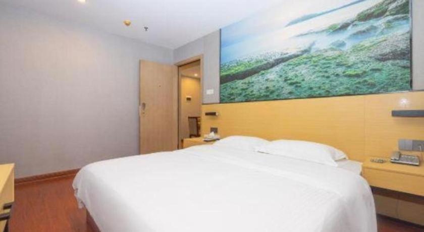 Greentree Inn Zhongshan Nanlang Town Light Rail Station Hotel 28/44