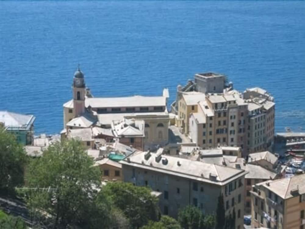 Hotel La Camogliese 44/48